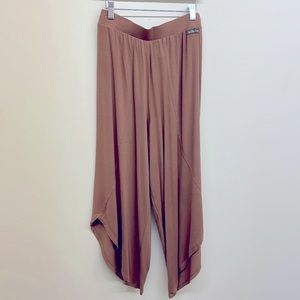 Matilda Jane Crop Lounge Pant Toffee Womens Size S NWT